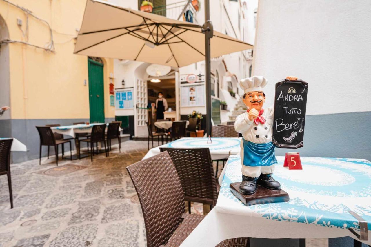 White Amalfi Centro Storico By Italianhost Apartment Exterior foto