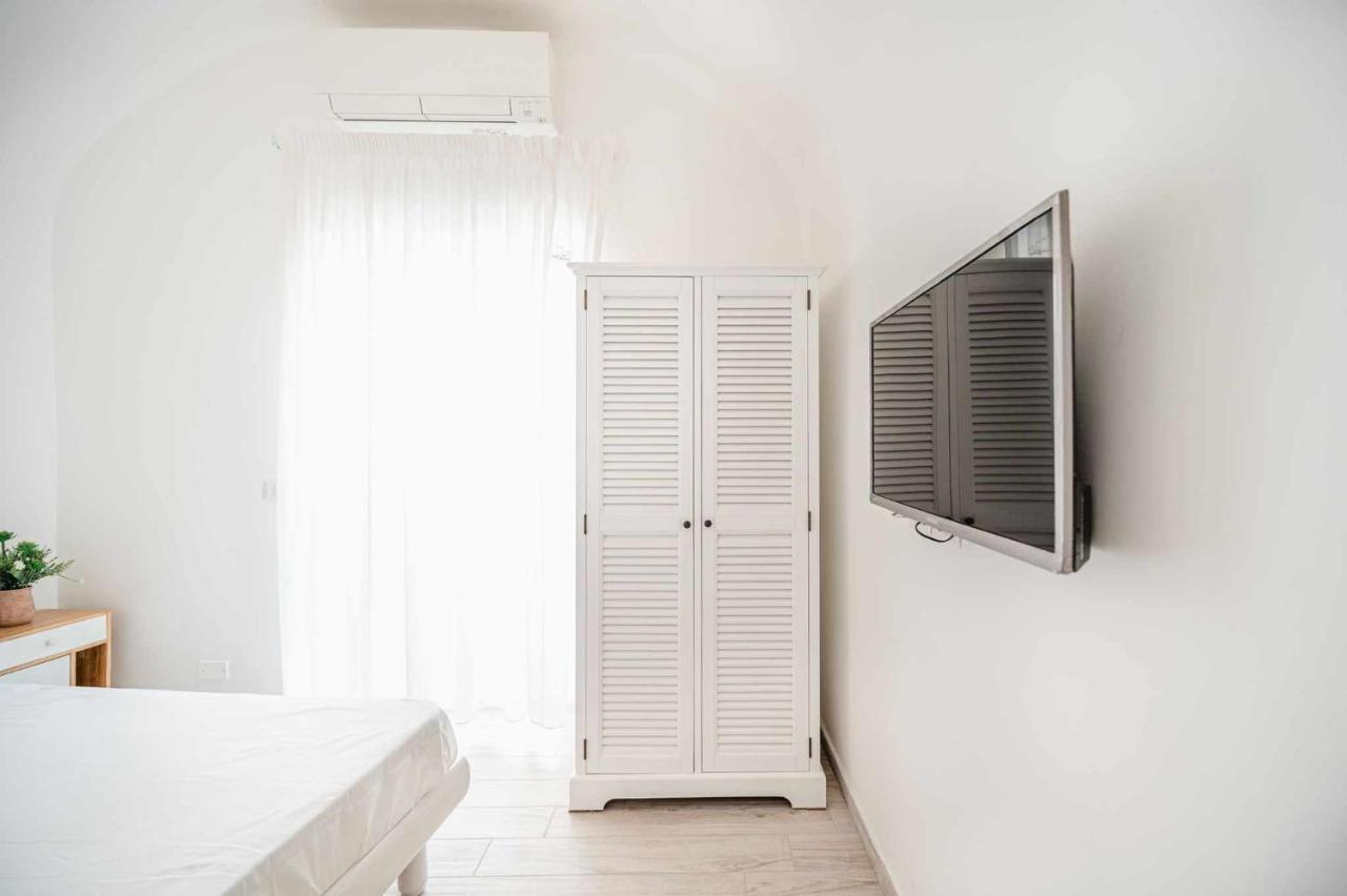 White Amalfi Centro Storico By Italianhost Apartment Exterior foto